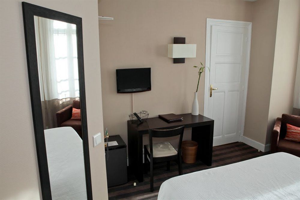 Ama Hotel